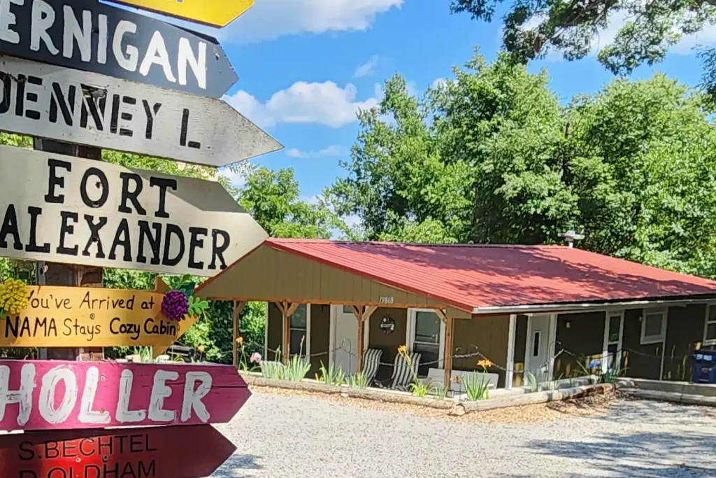 NAMA Stays Cozy Cabins